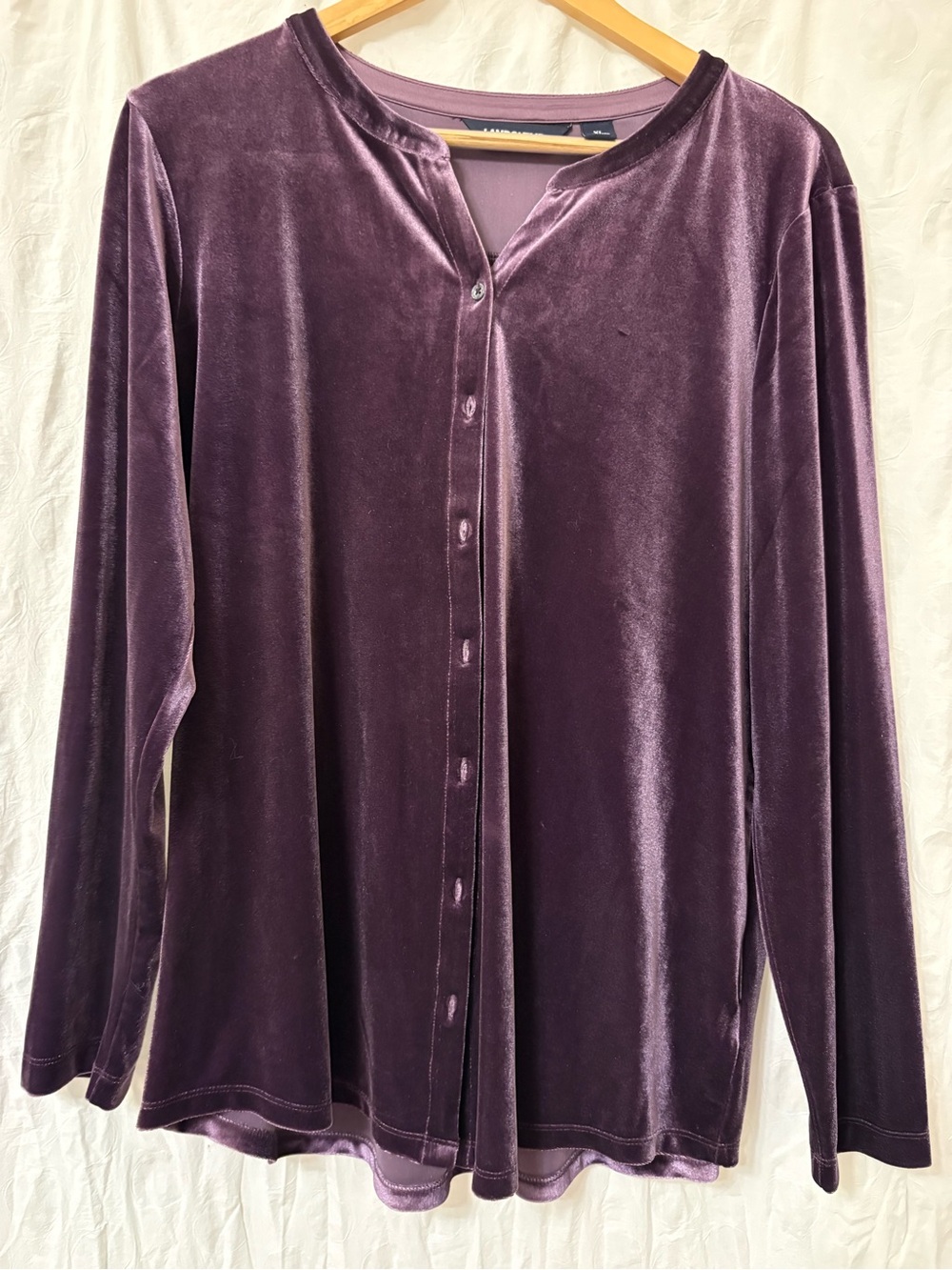 Gorgeous amethyst Jewel tone button-down velvet blouse from Lands’ End. 1X.